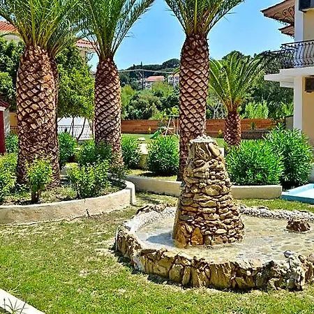 Отель Sunny Garden 3*